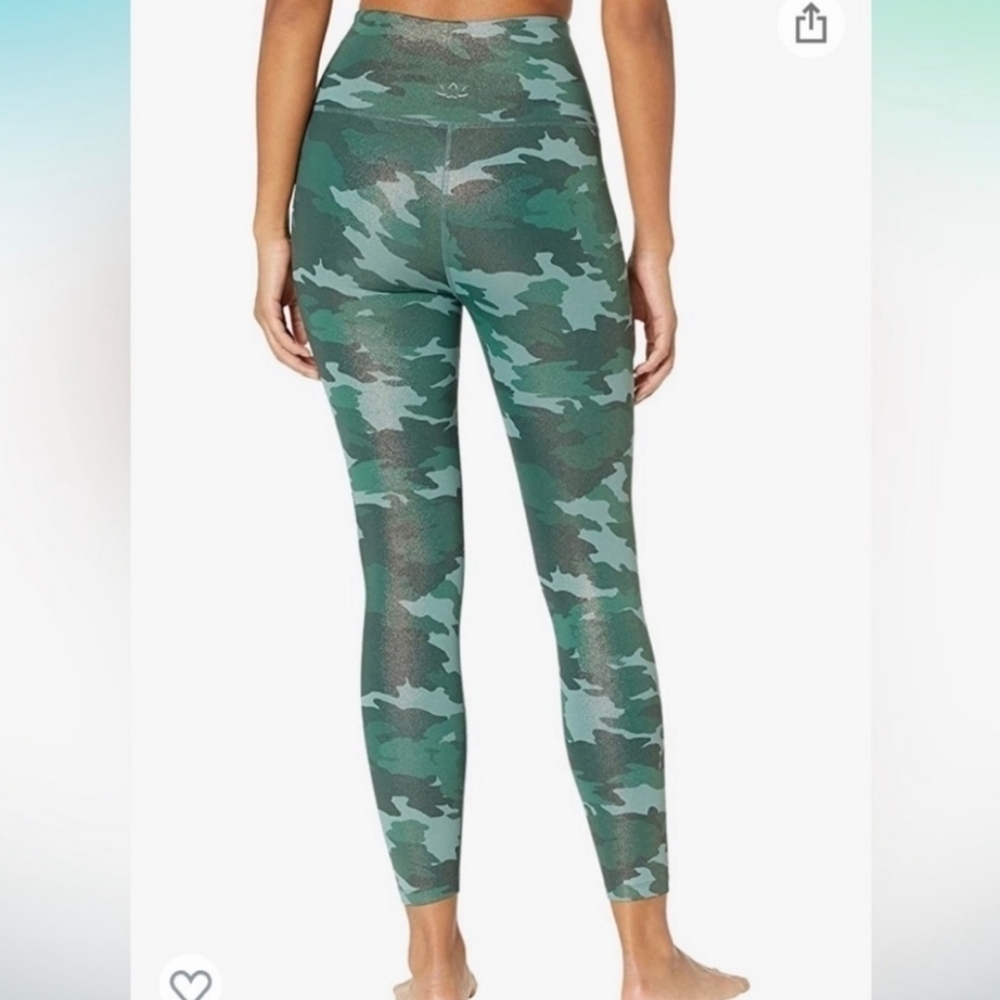 NWOT Beyond Yoga Camo High Waisted Midi Leggings